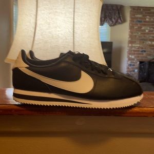 Nike classic sneakers brand new